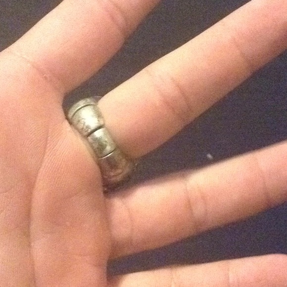 Silver Rhinestones Ring - Picture 2 of 3